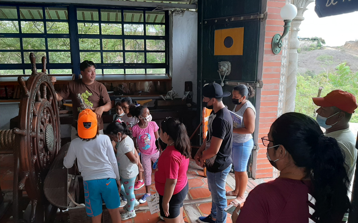 Presentación de cetrería del Zoológico Rapaz Lana y salida de observación de aves
